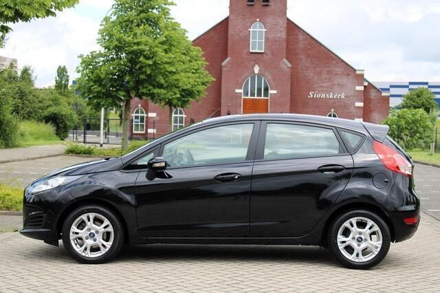 Occasion Ford Fiesta 65 PK (47 kW) 2013 Zwart Hatchback