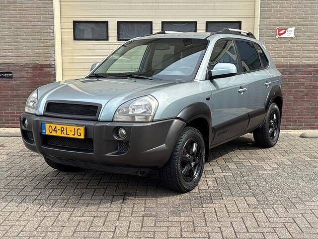 Grijs Gebruikt 2005 Hyundai Tucson Dynamiq SUV | € 2.450 (Eerlijke prijs) - Afbeelding 1/4