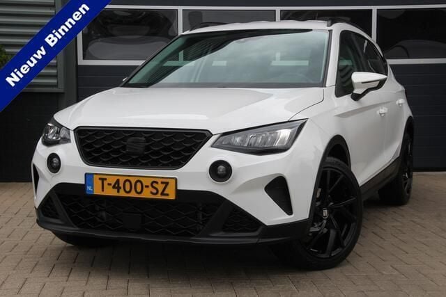 Wit Gebruikt 2023 Seat Arona Reference SUV | € 18.400 (Goede deal) - Afbeelding 1/4