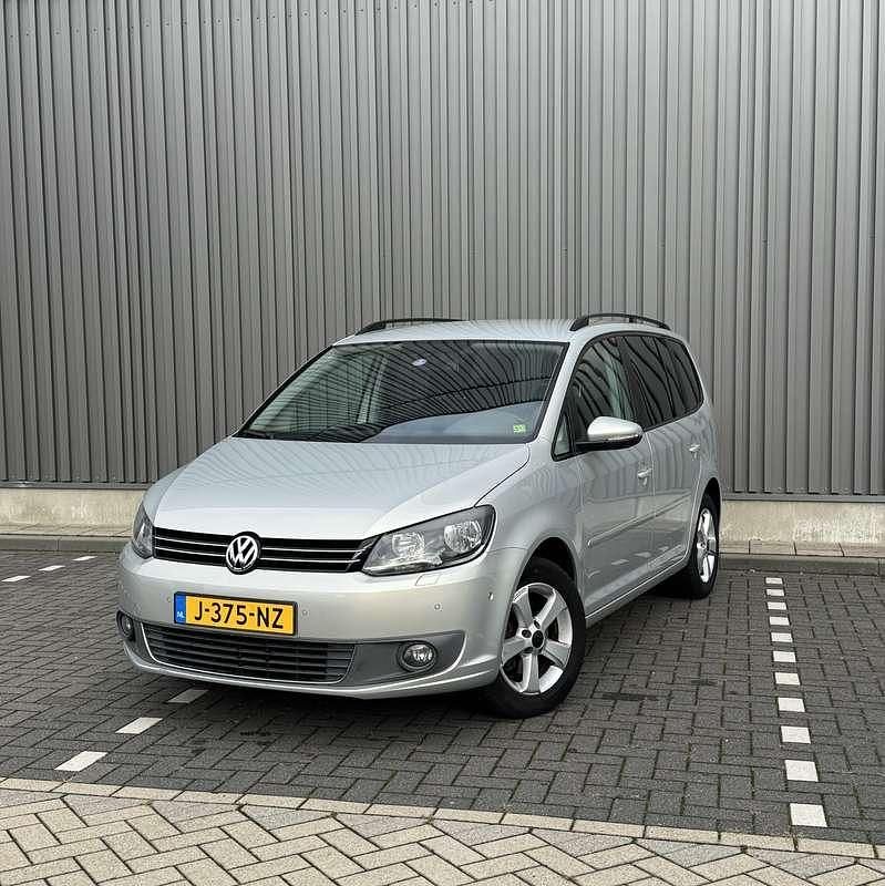 Grijs Gebruikt 2011 VW Touran Highline MPV | € 5.950 (Goede deal) - Afbeelding 1/4