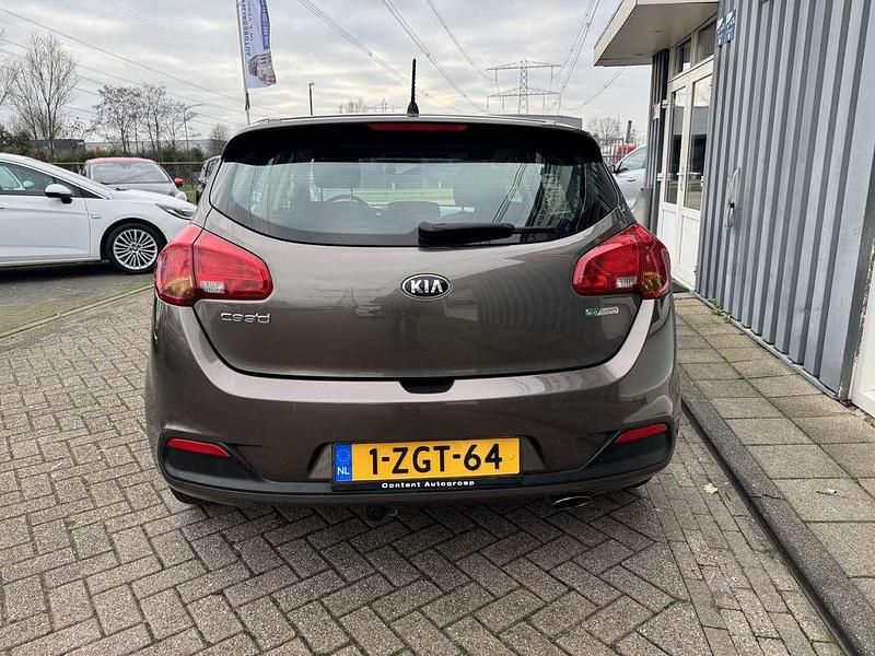 Occasion Kia Ceed Comfort 135 PK (99 kW) 2015 Bruin Hatchback