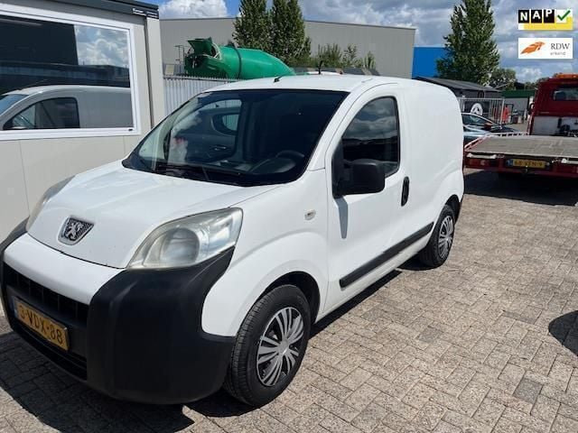 Wit Gebruikt 2009 Peugeot Bipper MPV | € 1.950 (Eerlijke prijs) - Afbeelding 1/4