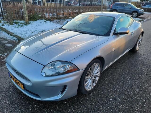 Zilver Gebruikt 2010 Jaguar XK Coupé | € 20.950 - Afbeelding 1/4