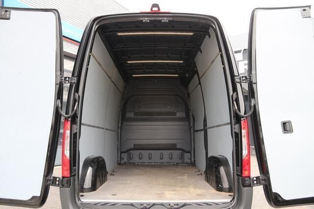 Occasion Mercedes Sprinter 143 PK (105 kW) 2020 Zwart Van
