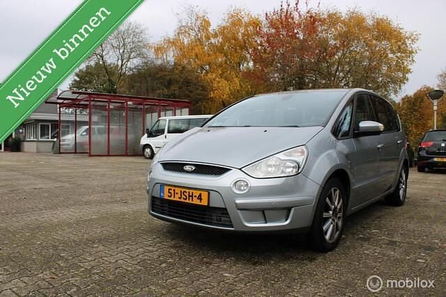 Grijs Gebruikt 2009 Ford S-MAX Titanium MPV | € 3.750 (Eerlijke prijs) - Afbeelding 1/4