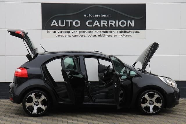 Occasion Kia Rio 86 PK (63 kW) 2011 Zwart Hatchback