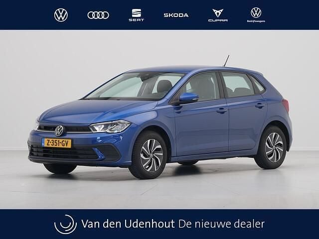 Blauw Occasion 2024 VW Polo Life Hatchback | € 22.440 (Goede deal) - Afbeelding 1/4
