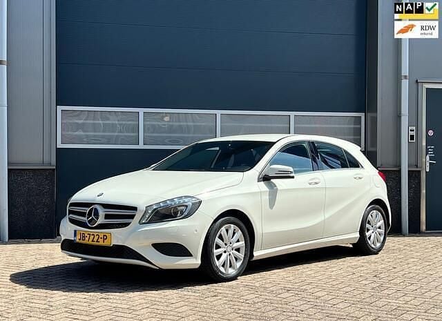 Wit Gebruikt 2015 Mercedes A180 Prestige Hatchback | € 8.950 (Goede deal) - Afbeelding 1/4