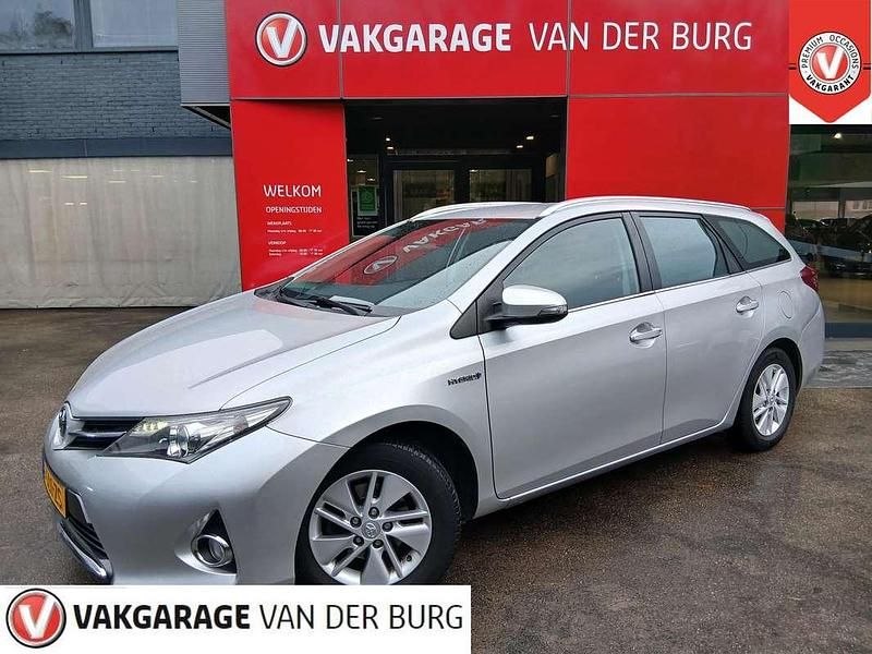 Grijs Occasion 2014 Toyota Auris Touring Sports Stationwagen | € 12.450 (Eerlijke prijs) - Afbeelding 1/4