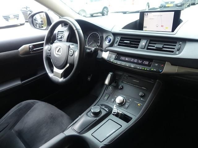 Occasion Lexus CT200h Business Edition 101 PK (74 kW) 2014 Grijs Hatchback