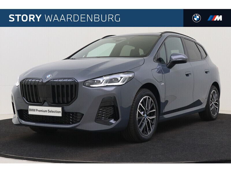 Grijs Gebruikt 2025 BMW 225 Active Tourer Executive MPV | € 62.495 - Afbeelding 1/4