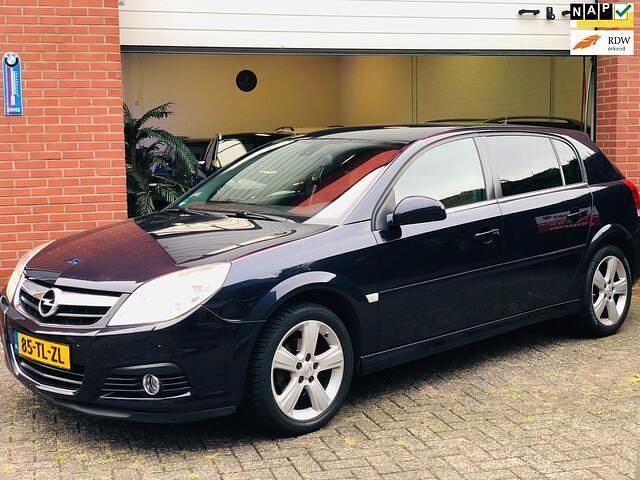 Blauw Gebruikt 2006 Opel Signum Sport Stationwagen | € 2.350 - Afbeelding 1/4