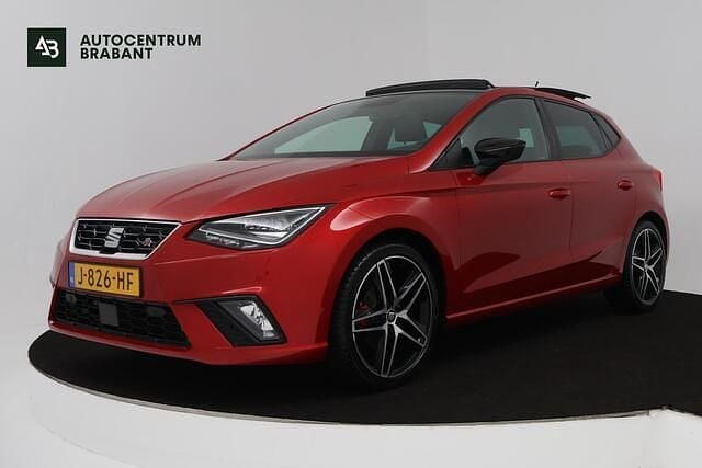 Rood, metallic lak Gebruikt 2020 Seat Ibiza Business Hatchback | € 16.445 (Eerlijke prijs) - Afbeelding 1/4