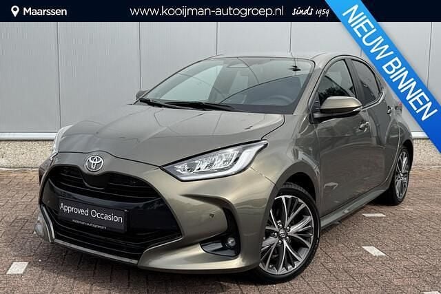 Groen Gebruikt 2024 Toyota Yaris Executive Hatchback | € 28.150 (Eerlijke prijs) - Afbeelding 1/4