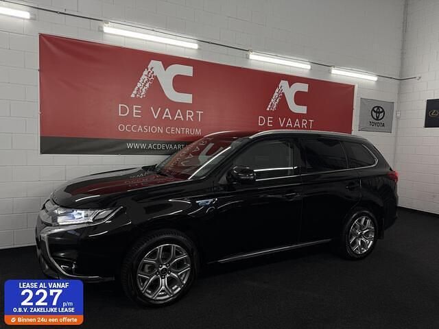 Zwart Gebruikt 2015 Mitsubishi Outlander Edition SUV | € 13.999 (Eerlijke prijs) - Afbeelding 1/4