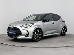 Grijs metallic Gebruikt 2024 Toyota Yaris Edition Hatchback | € 28.945 (Duur) - Afbeelding 1/3
