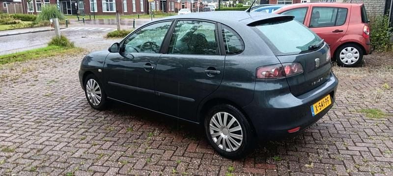 Zwart Gebruikt 2007 Seat Ibiza Hatchback | € 1.399 (Goede deal) - Afbeelding 1/4