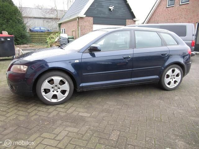 Occasion Audi A3 Sportback Attraction 102 PK (75 kW) 2006 Blauw Hatchback