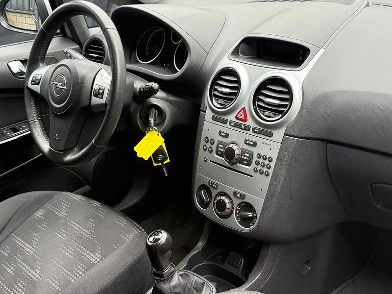 Occasion Opel Corsa 101 PK (74 kW) 2014 Grijs Hatchback