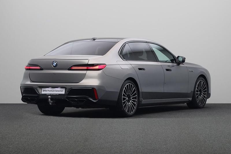 Occasion BMW M760e M Sport 313 PK (230 kW) 2025 Grijs Sedan