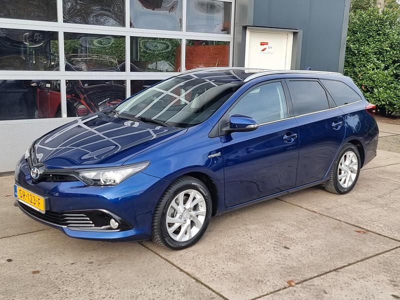 Blauw Gebruikt 2018 Toyota Auris Plus Stationwagen | € 12.450 (Goede deal) - Afbeelding 1/4
