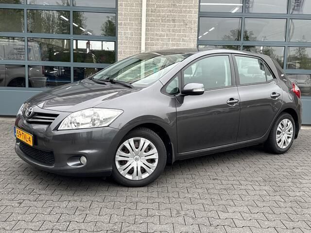 Grijs Gebruikt 2012 Toyota Auris Hatchback | € 9.850 (Iets duurder) - Afbeelding 1/2