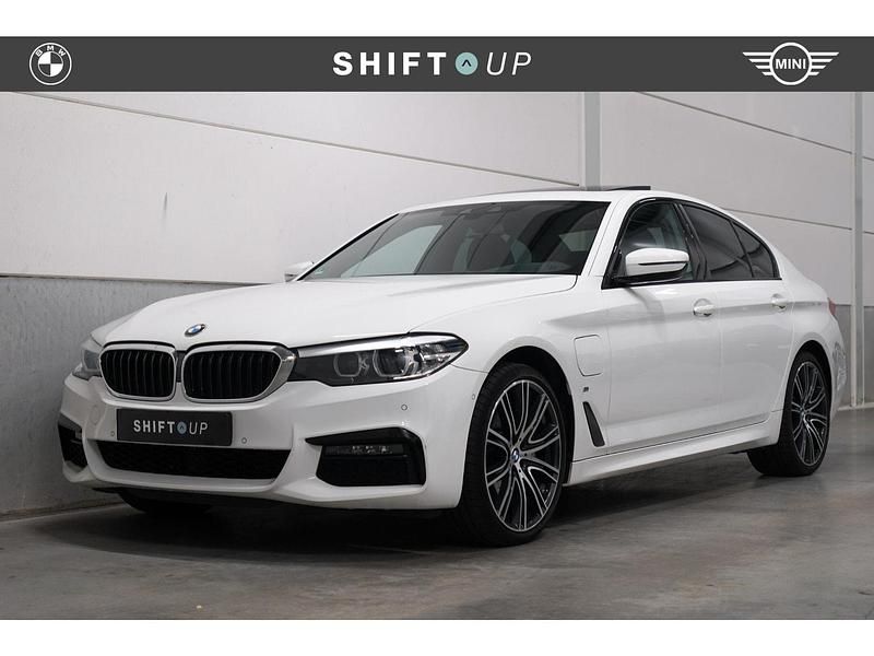 Wit Gebruikt 2020 BMW 530 M Sport Sedan | € 28.940 (Goede deal) - Afbeelding 1/3