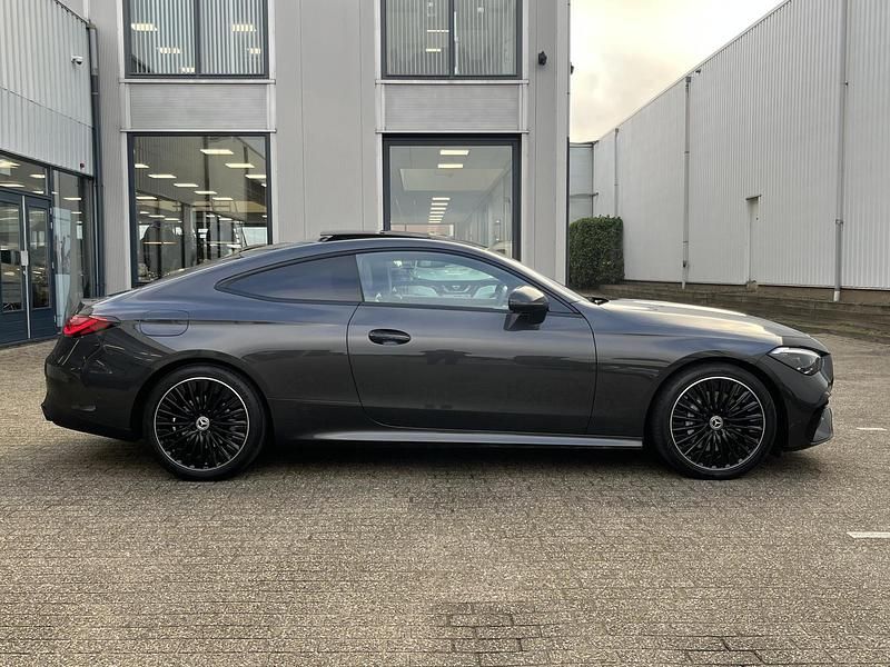 Occasion Mercedes CLE200 AMG line 2024 Grijs Coupé