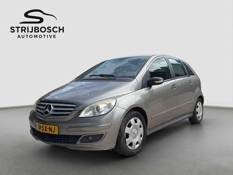 Beige Gebruikt 2006 Mercedes B180 Business MPV | € 1.240 - Afbeelding 1/4