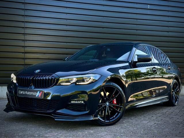 Zwart Gebruikt 2022 BMW 330 M Performance Sedan | € 38.950 (Eerlijke prijs) - Afbeelding 1/4