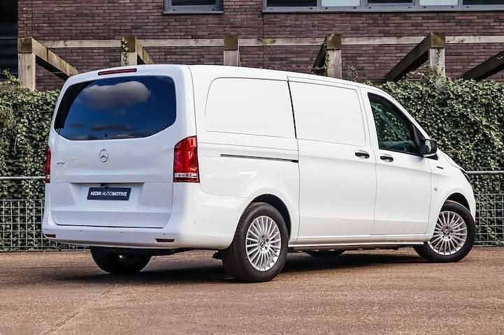Nieuw Mercedes e-Vito 150 kW (204 PK) 2025 Wit MPV