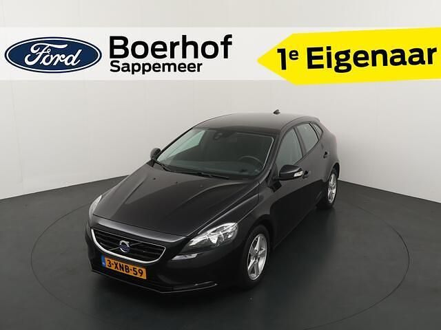 Zwart (metallic) Gebruikt 2014 Volvo V40 Hatchback | € 12.400 (Iets duurder) - Afbeelding 1/4