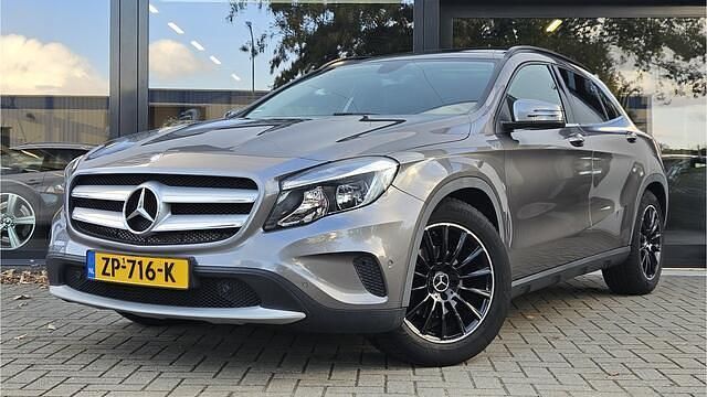 Grijs Gebruikt 2014 Mercedes GLA200 Prestige SUV | € 14.900 (Goede deal) - Afbeelding 1/4