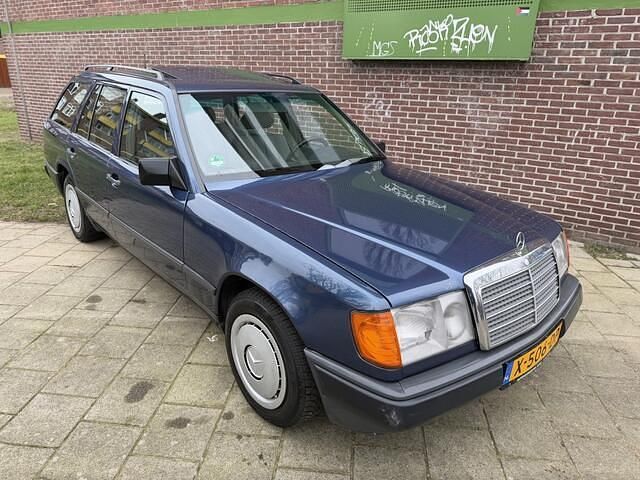 Occasion Mercedes E200 113 PK (83 kW) 1988 Blauw Stationwagen