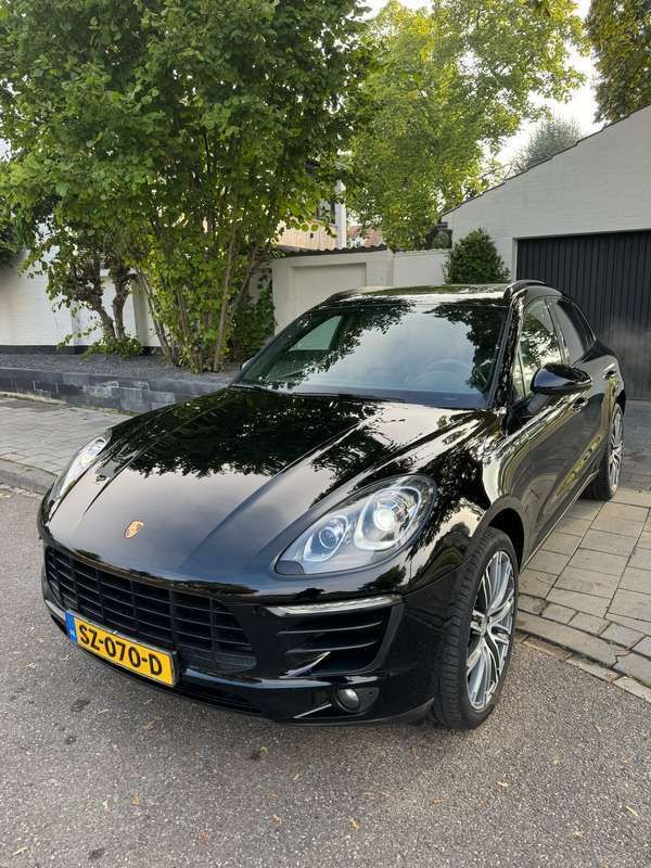 Zwart Gebruikt 2014 Porsche Macan SUV | € 30.999 (Eerlijke prijs) - Afbeelding 1/4