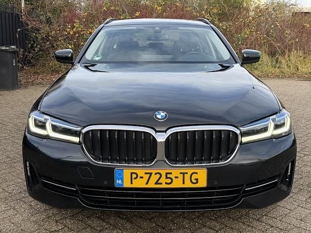 Occasion BMW 530 2022 Zwart (metallic) Stationwagen
