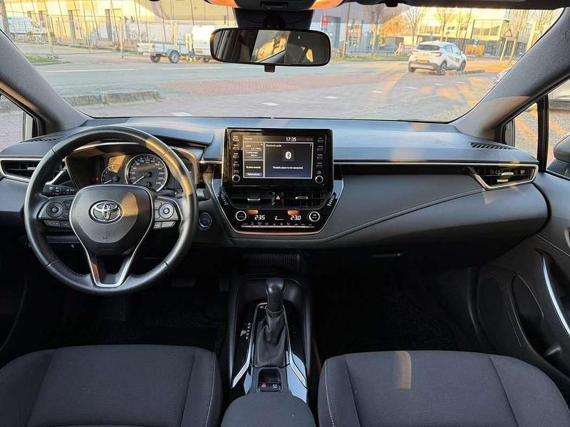 Occasion Toyota Corolla Active 98 PK (72 kW) 2021 Grijs Hatchback