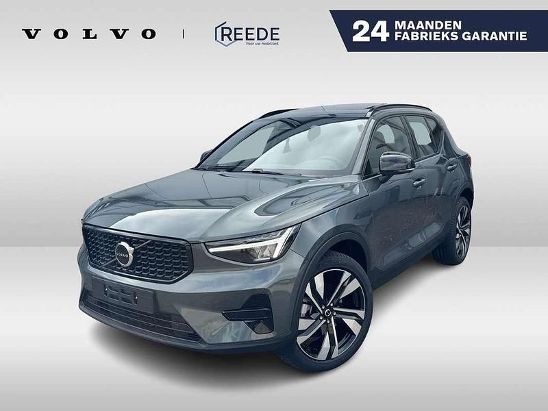 Groen Nieuw 2025 Volvo XC40 Plus SUV | € 59.150 - Afbeelding 1/4