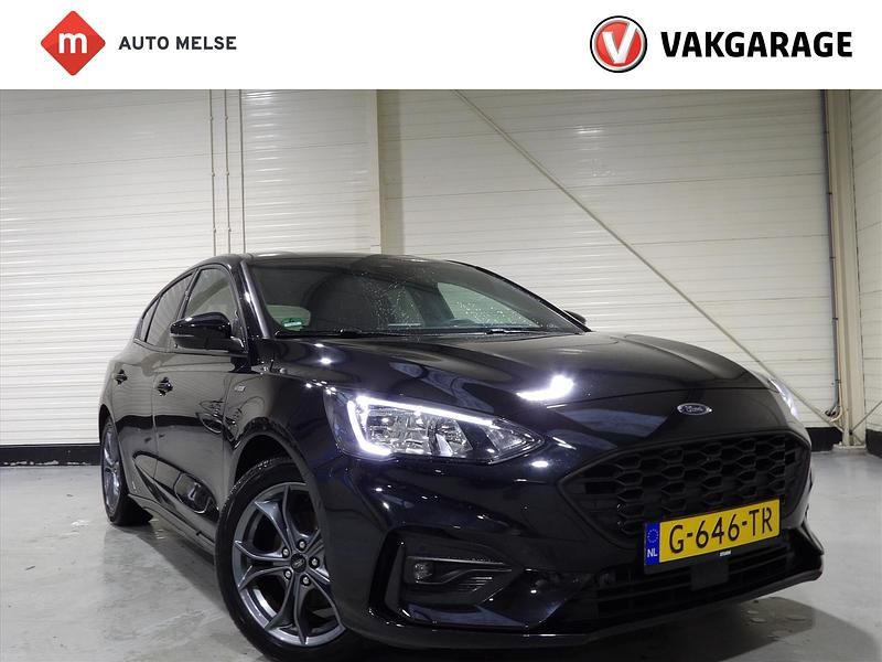 Zwart Gebruikt 2019 Ford Focus Business Edition Hatchback | € 17.945 (Eerlijke prijs) - Afbeelding 1/4