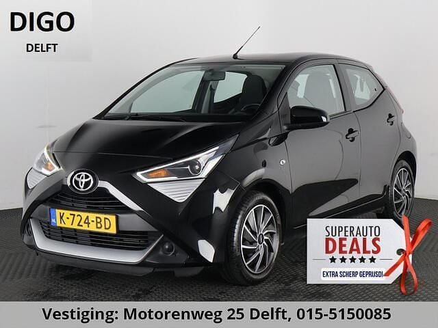 Zwart Occasion 2020 Toyota Aygo X-play Hatchback | € 9.850 (Eerlijke prijs) - Afbeelding 1/4
