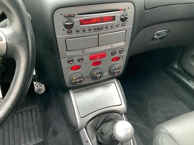 Occasion Alfa Romeo GT 166 PK (122 kW) 2006 Grijs (metallic) Coupé