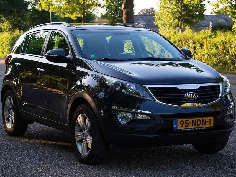 Zwart Gebruikt 2010 Kia Sportage SUV | € 8.000 (Eerlijke prijs) - Afbeelding 1/4