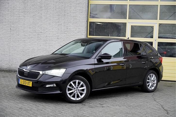 Occasion Skoda Scala 112 PK (82 kW) 2021 Zwart Hatchback