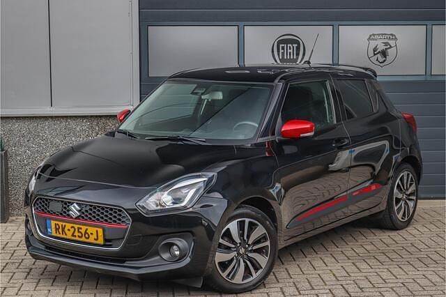 Zwart Gebruikt 2017 Suzuki Swift Hatchback | € 10.950 (Goede deal) - Afbeelding 1/4
