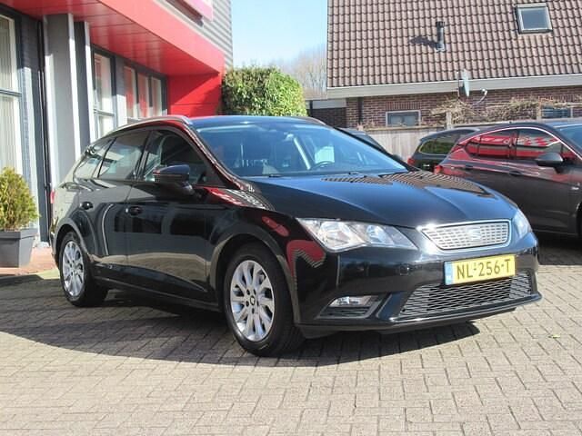 Occasion Seat Leon ST CONNECT 2017 Zwart (metallic) Stationwagen