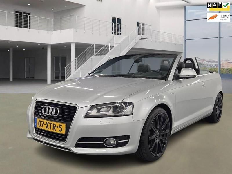 Grijs Gebruikt 2012 Audi A3 Cabriolet Ambition Cabriolet | € 7.950 (Goede deal) - Afbeelding 1/4