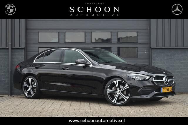 Zwart Gebruikt 2022 Mercedes C180 Luxury Sedan | € 35.950 (Goede deal) - Afbeelding 1/3