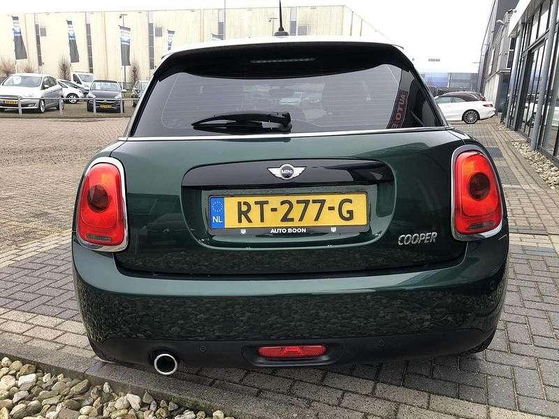 Occasion Mini Cooper Business 136 PK (100 kW) 2018 Groen Hatchback