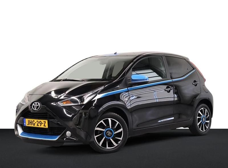 Hatchback Gebruikt 2018 Toyota Aygo Trend Hatchback | € 11.499 (Iets duurder) - Afbeelding 1/4