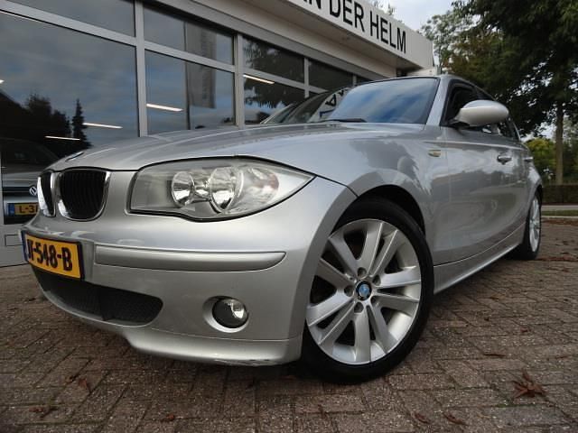 Grijs Gebruikt 2004 BMW 120 Executive Hatchback | € 2.650 (Iets duurder) - Afbeelding 1/4